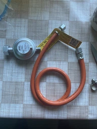 Комплект для під'єднання газового балона GOK редуктор 30 мбарів і шланг 80 см (H01GOK)