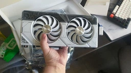 Відеокарта Asus Dual GeForce RTX 4070 White OC Edition 12GB GDDR6X (DUAL-RTX4070-O12G-WHITE) [91607] фото від покупців 3