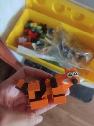 Конструктор LEGO Classic Коробка кубиков для творческого конструирования LEGO Classic 484 детали (10696) фото от покупателей 18