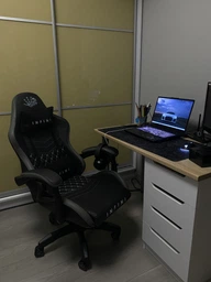 Ігрове крісло для геймерів та роботи Infini F147 чорно-синє геймерське крісло