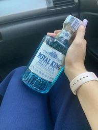 Настойка Royal King Blue Gin 0.5 л 40% (4820229039492_4820229039744) фото от покупателей 14