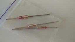 Термопредохранитель RY-172 172C° 15А 250В [DIST-5246]