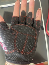 Жіночі рукавички для фітнесу Contraband Pink Label 5237 Sugar Skull Gloves (Білий M) фото від покупців 3
