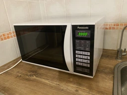 Мікрохвильова піч Panasonic NN-GT352WZPE