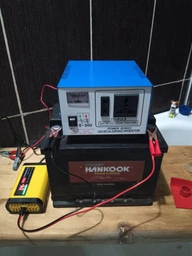 Автомобильное зарядное устройство для аккумуляторов 12V 2A