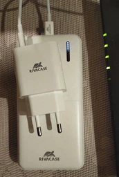 Сетевое зарядное устройство RIVACASE PS4102 WD4 PD 20 Вт + QC3.0 с кабелем White