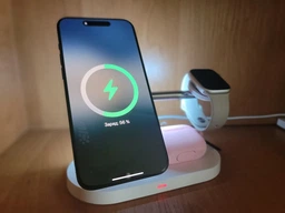 Бездротова зарядна док станція для apple айфона годинників навушників телефону 3 в 1 magsafe універсальна магнітна докстанція зарядка на айфон iphone airpods iwatch епл вотч QINETIQ T268 43W Qi сертифікована біла + подарунок адаптер Foneng GaN 20W фото від покупців 5