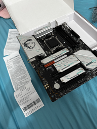 Материнская плата MSI X670E GAMING PLUS WIFI (sAM5, AMD X670, PCI-Ex16) фото от покупателей 3