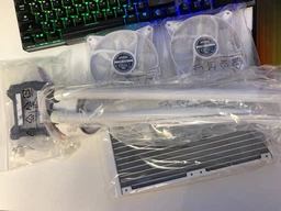 Система рідинного охолодження MSI MAG CoreLiquid E240 ARGB White фото від покупців 19