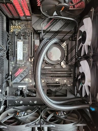Система рідинного охолодження MSI MAG CoreLiquid E240 ARGB White фото від покупців 15