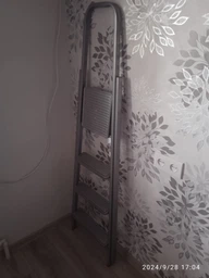 Металлическая лестница-стремянка Eurogold Steel home 214 (4 ступенек) односторонняя расставная (22865) фото от покупателей 2