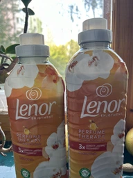 Кондиціонер для білизни Lenor Золота орхідея 32 цикли прання 675 мл (8700216723862) фото від покупців 3