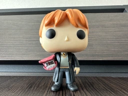 Фигурка Funko Pop Рон Уизли с кричалкой - Ron Weasley with Howler №71 c cерии Гарри Поттер Harry Potter 10 см Фанко Поп