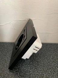 Розетка европейская с двумя USB портами 2.1а для зарядки BRS черный матовый цвет фото от покупателей 3