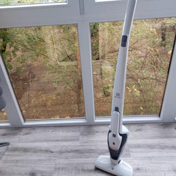 Аккумуляторный пылесос Electrolux EERC75SW фото от покупателей 15