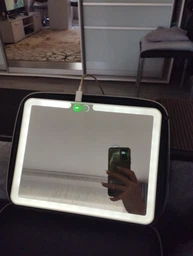 Косметичка-чемоданчик с сенсорным зеркалом имеющим LED подсветку (черный) фото от покупателей 19