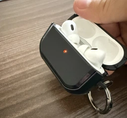 Защитный ударопрочный чехол Air Case для беспроводных наушников AirPods Pro / AirPods Pro 2 Black (с карабином) фото от покупателей 3