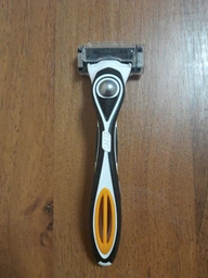Станок для гоління чоловічий BIC Flex 5 Hibrid з 2 змінними картриджами (3086123644922) фото від покупців 8