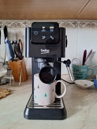 Рожкова кавоварка BEKO CaffeExperto CEP5302B