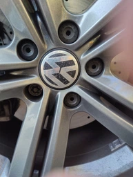 Колпачок Volkswagen заглушка на литые диски Фольксваген VW 65/56мм 3B7601171