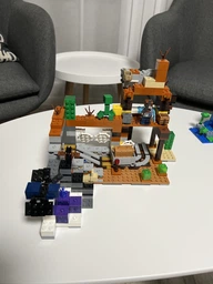 Конструктор Lego Minecraft Заброшенная шахта в бесплодных землях 21263