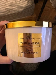 Ароматическая свеча AROMATHERAPY HOME PREMIUM EDITION свеча с 3 фитилями Золотой аромат ванильного пудинга.