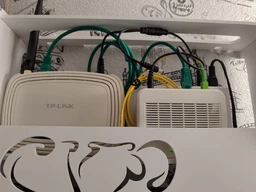 Настенная коробка для роутера Wi-Fi Полка 40*20,5*10 см Белая Котики фото от покупателей 4