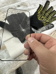 Защитное стекло на весь экран для iPhone 15 / 15 Pro Black фото от покупателей 2