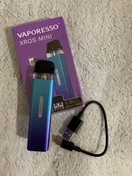 Pod система електронна сигарета Vaporesso XROS Mini Kit Black под подік електронка перезаправляєма багаторазова вапорессо іксрос міні вейп стартовий набір для вейпінгу з картриджем 2 мл corex + зарядний блок ACG