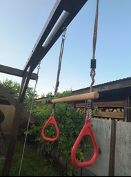 Дерев'яна трапеція з пластиковими кільцями plastic rings фото від покупців 1