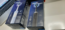 Електрична зубна щітка Oral-B Vitality Pro Protect X Clean D103 Blue (4210201446453) фото від покупців 9