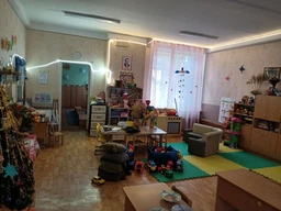 Світлодіодна LED Strips стрічка 2835 5 м теплий білий колір для прикраси кухні, кімнати, гардеробних, вітрин