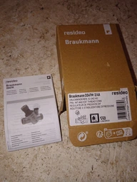 Редуктор тиску води Honeywell D04FM-1/2A