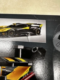 Конструктор LEGO Technic Bugatti Bolide 905 деталей (42151) фото от покупателей 11