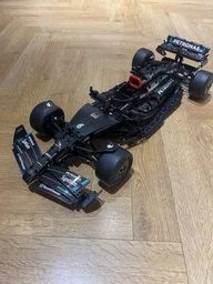 Конструктор-болід на радіокеруванні || Mercedes-AMG F1 W14 || Гоночна машина на пульті || Technic 1:8 (1642 деталі) фото від покупців 3