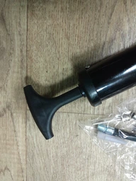 Насос для мяча ручной с иглой для накачивания футбольного баскетбольного волейбольного гимнастического мячиков фитбола с насадками для надувных изделий накачки фитнес мячей художественной гимнастики универсальный портативный Hechpro ТБHP1101
