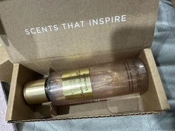 Парфумований набір для тіла Victoria's Secret Bare Vanilla Міст 250 мл + Лосьйон 236 мл фото від покупців 2