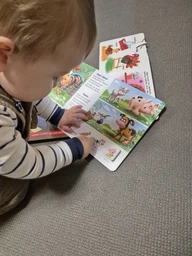 Книга Зазирни у віконце. Вірші для малят - Ганна Чубач