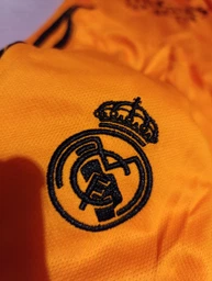 Форма футбольна дитяча Bellingham №5 Реал Мадрид (Real Madrid) 2025, р.22 ріст-125-135 фото від покупців 3