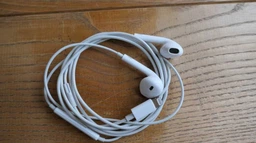 Наушники вкладыши проводные Lightning EarPods для Apple iPhone 5 6 7 8 9 Х 11 12 13 14 Pro Plus Mini Max LEXEGO with Mic Lightning Headphones White PL2J/W фото от покупателей 9