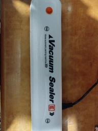 Вакуумний пакувальник продуктів Vacuum Sealer кухонний вакууматор для дому прилад для вакуумного пакування їжі, White фото від покупців 15
