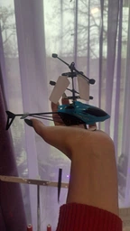 Літає вертоліт c сенсорним управлінням рукою Sky Shock usb червоний ХІТ