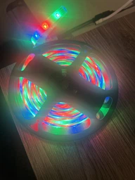 Светодиодная влагостойкая самоклеющаяся LED RGB 3528 лента Rainbow Light с пультом ДУ и блоком питания фото от покупателей 2