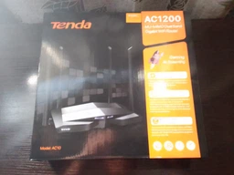 Маршрутизатор Tenda AC10 WiFi5/ AC1200 / 1 Гбіт/с