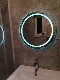 Зеркало Мойдодыр SUNNY 60x60 S с LED-подсветкой и сенсорным выключателем фото от покупателей 1