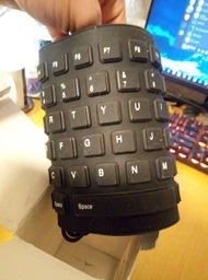 Гнучка дротова USB клавіатура, 85 клавіш, силіконова водонепроникна, м’яка та тиха для ноутбука та подорожі (чорна)