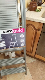 Металлическая лестница-стремянка Eurogold Steel home 214 (4 ступенек) односторонняя расставная (22865)