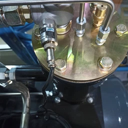 Компресор виского тиску гвинтовий GTM DLG5.5V (200 л, 680 л/хв, 5.5 кВт, 380-400 В) фото від покупців 4