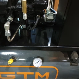 Компресор виского тиску гвинтовий GTM DLG5.5V (200 л, 680 л/хв, 5.5 кВт, 380-400 В) фото від покупців 3