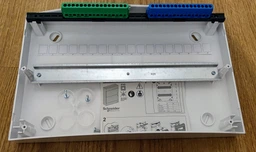 Щит навісний Schneider Electric Easy9 EU 18 модулів з димчастими дверима (EZ9EUC118) фото від покупців 1